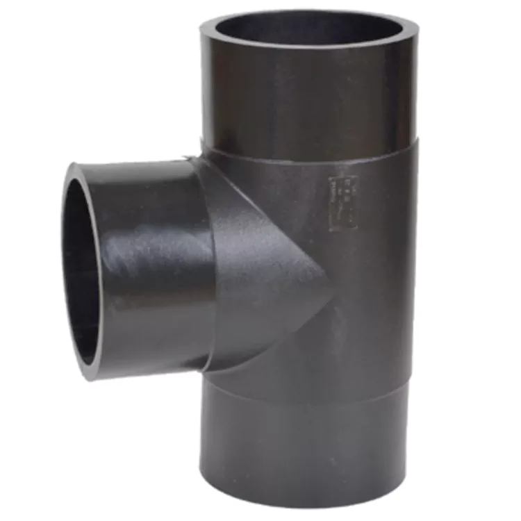 33 TE-shirt droit égal à 90 °