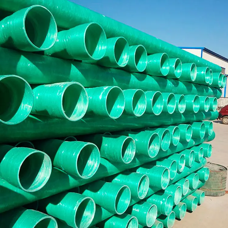 Tuyau en plastique renforcé en fibre de verre